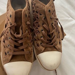 UGG Sneakers